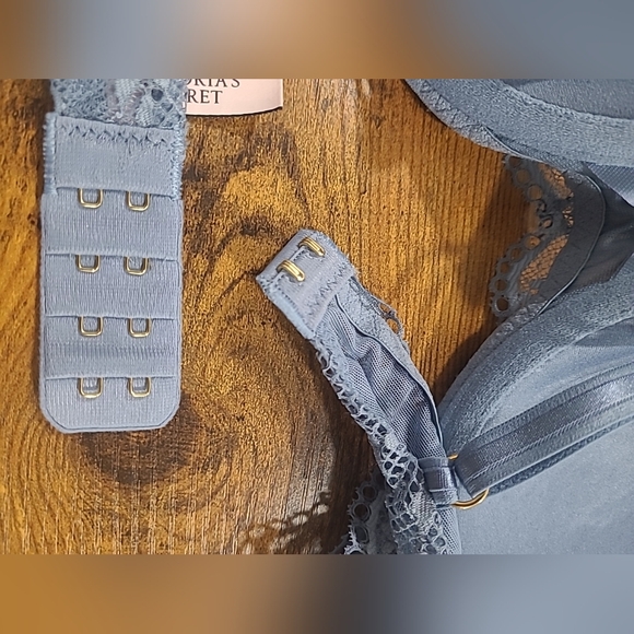 NWT Victoria Secret Size 32D Freedom Cloud Blue Floral Lace Plunge Bra - Picture 12 of 14